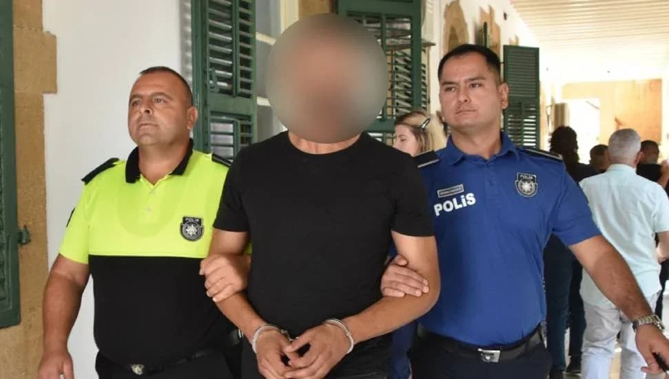 Polis araçlarına çarpıp Güney Kıbrıs’a kaçmıştı: Bir ay sonra yakalandı