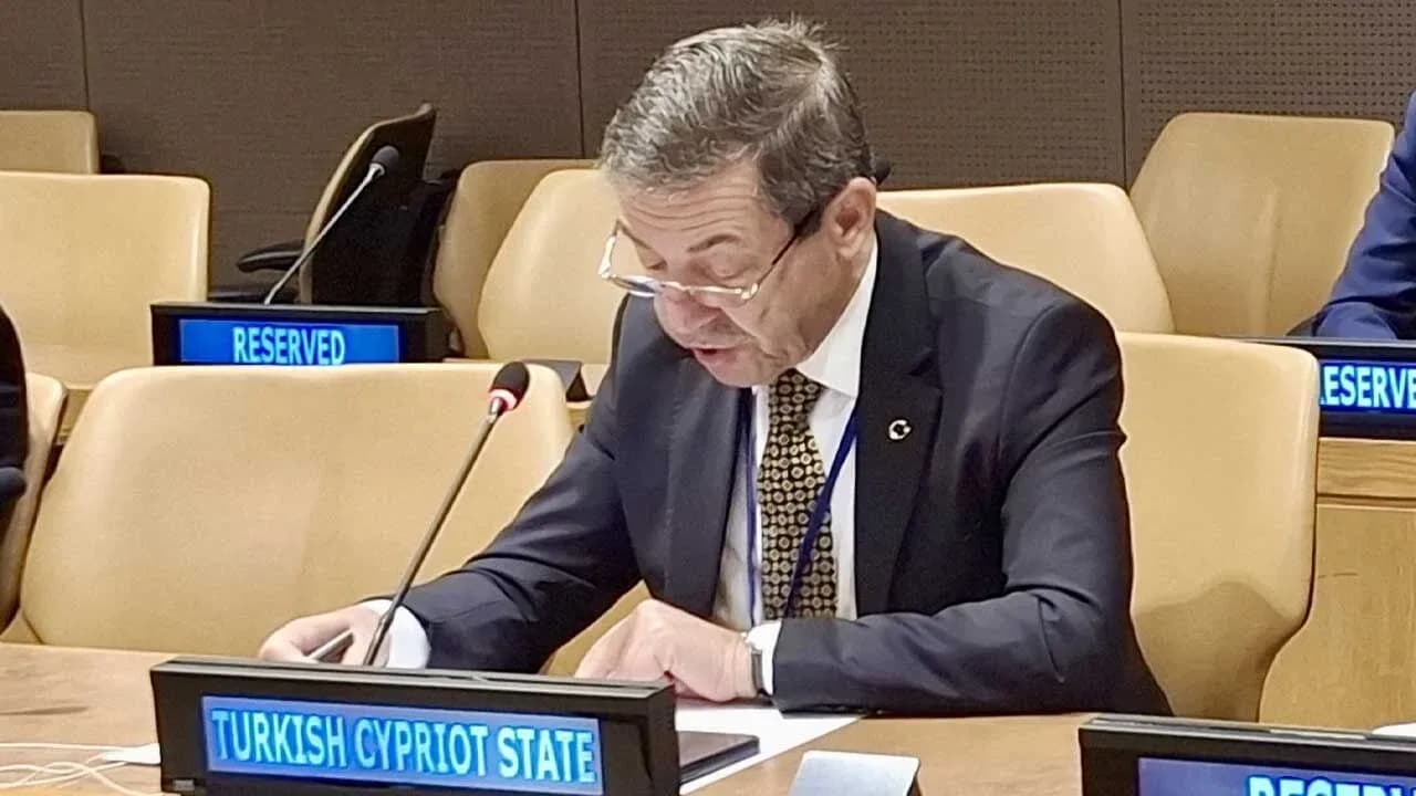 Dışişleri Bakanı Tahsin Ertuğruloğlu: Tek ada, iki devlet