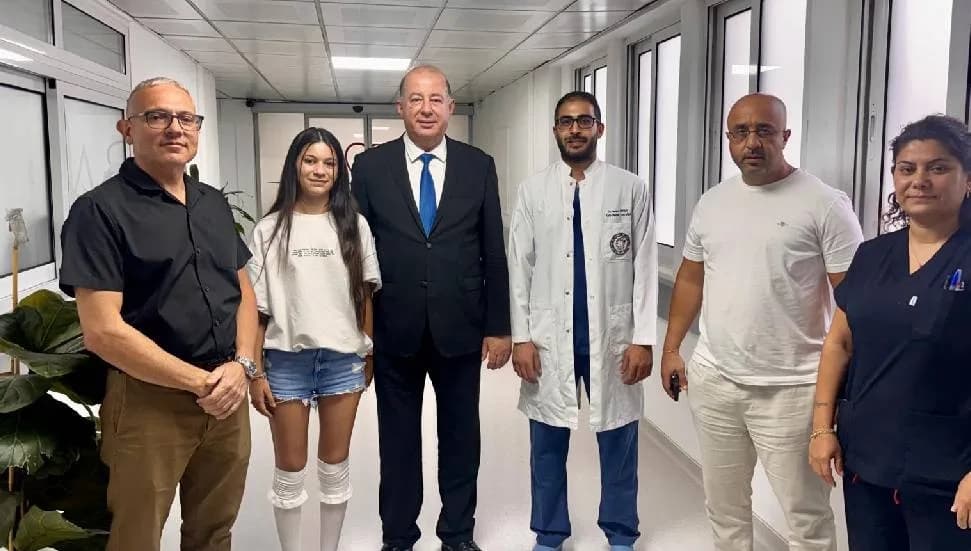 Lefkoşa Dr. Burhan Nalbantoğlu Hastanesi’nde doğumsal kalp hastalığı ameliyatında bir ilk