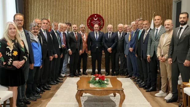 Öztürkler: “Kıbrıs Türk gençliğinin sesi izolasyonlardan büyük”