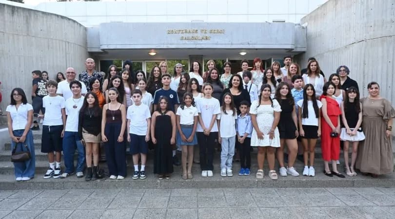 18. Karma Resim sergisi yoğun ilgi gördü
