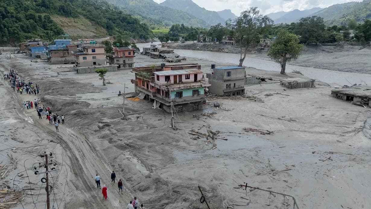 Nepal’deki selde can kaybı 1050’ye yükseldi
