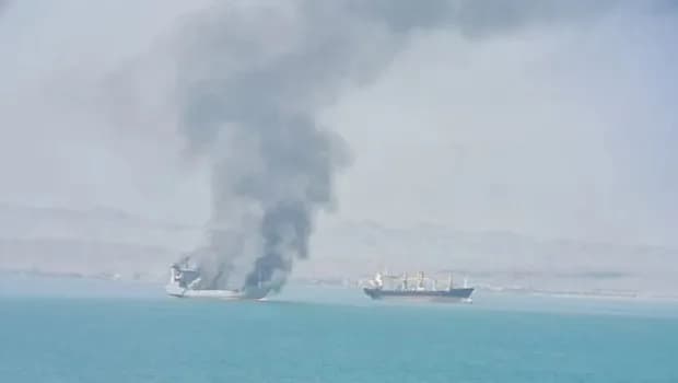 İngiltere Deniz Ticaret Operasyonları: “Hürmüz Boğazı'nda bir petrol tankeri vuruldu”