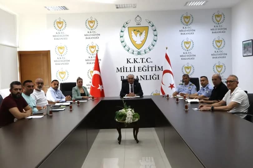 Öğrenci taşımacılığında güvenlik masaya yatırıldı: Eksik belgeli araçlara izin verilmeyecek