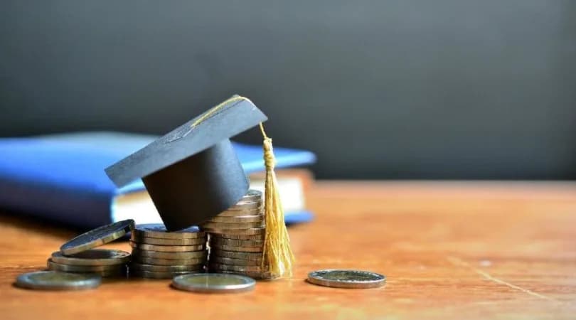 Vakıflar Bankası’ndan Eğitim Vakfı’na burs desteği