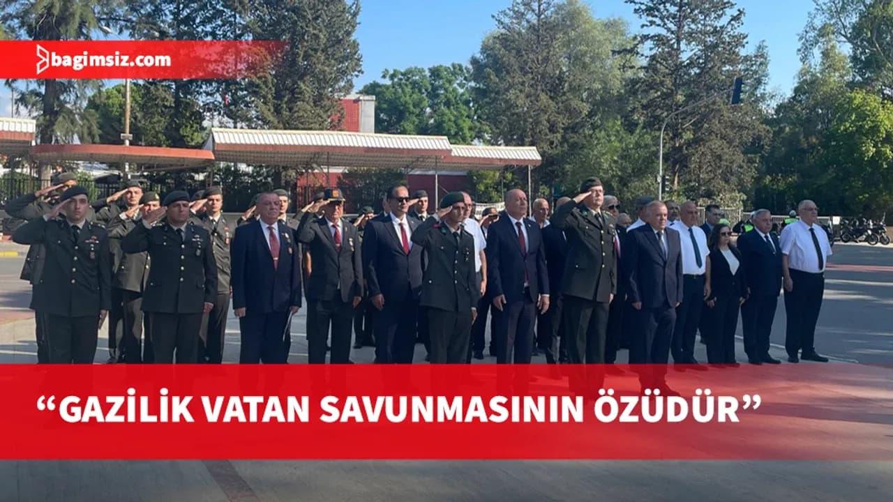 19 Eylül Gaziler Günü nedeniyle Lefkoşa Atatürk Anıtı önünde tören düzenlendi