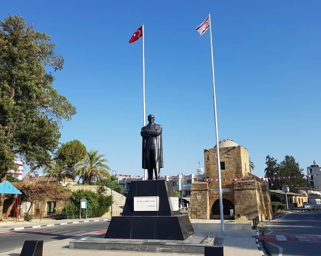 Lefkoşa Atatürk Anıtı ve Boğaz Şehitliği’nde Gaziler Günü nedeniyle tören düzenlenecek
