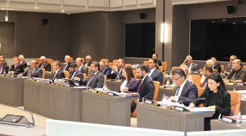 Karma oy sistemi kaldırıldı