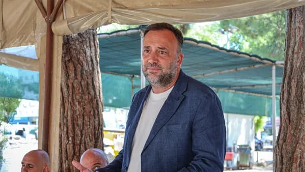 Çeler: "Milletvekili dokunulmazlığı kalkmalı"