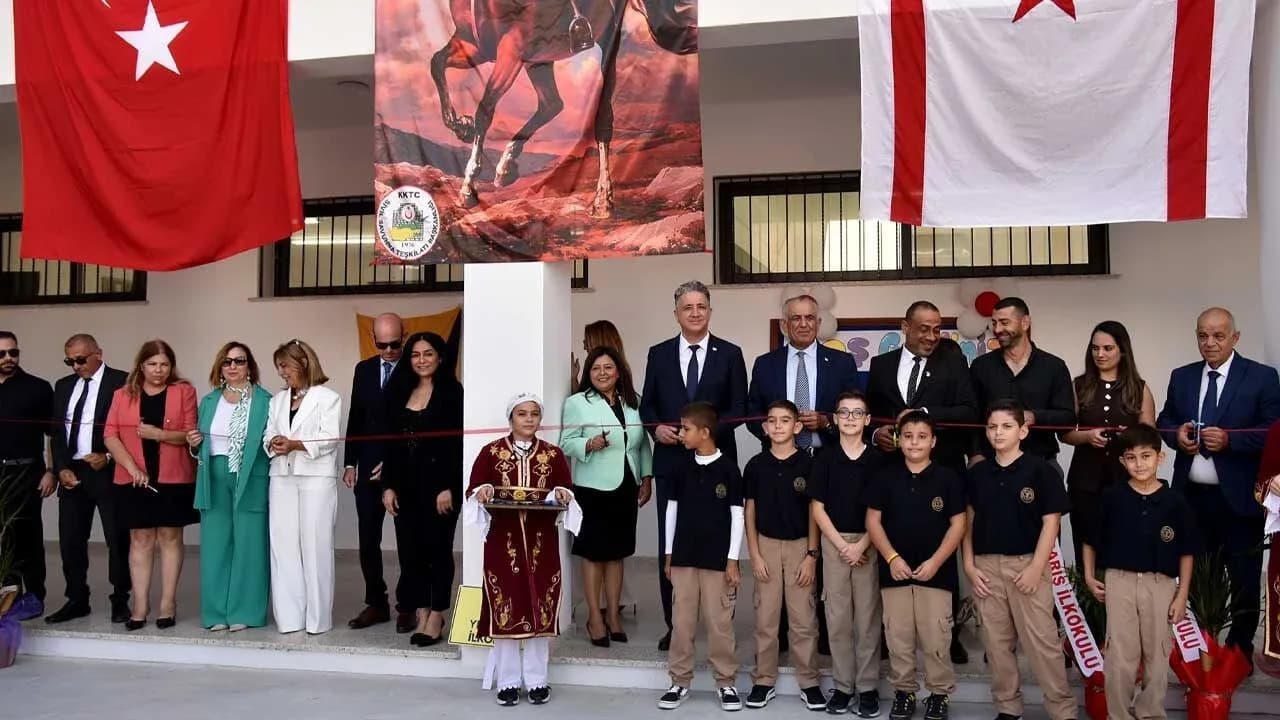Yeniden inşa edilen Yeşilyurt İlkokulu törenle açıldı