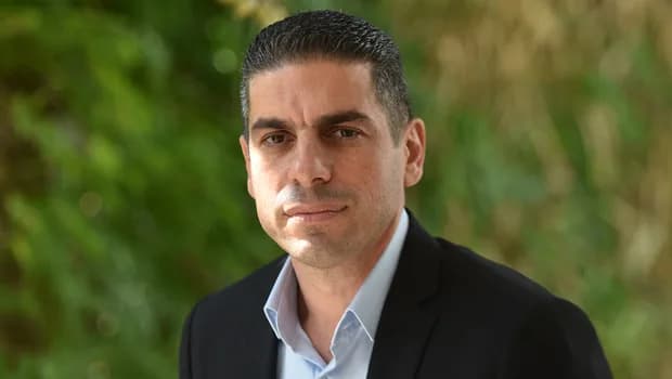 Yiğit: "Vakıflar Bankası’na 130 bin sterlin değerinde araç alınması kabul edilemez"