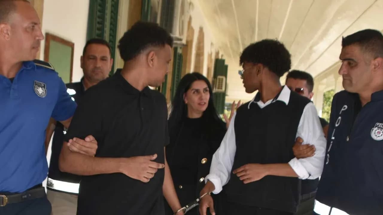 Uyuşturucu davasında iki sanığa hapis