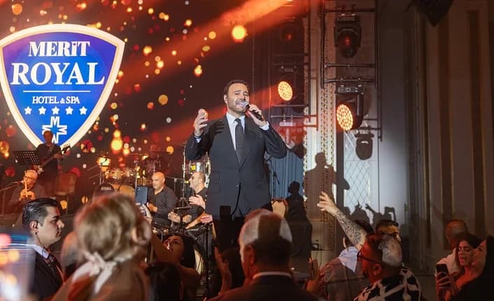 Şarkılarıyla mest etti