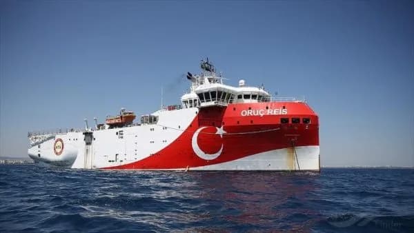 Oruç Reis Girne açıklarında I Türkiye-KKTC doğal gaz hattı için araştırma başladı