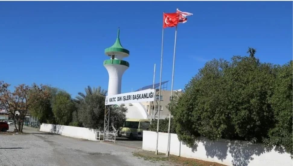 Din İşleri Başkanlığı: Cuma namazı için ezan 12.30’da okunacak