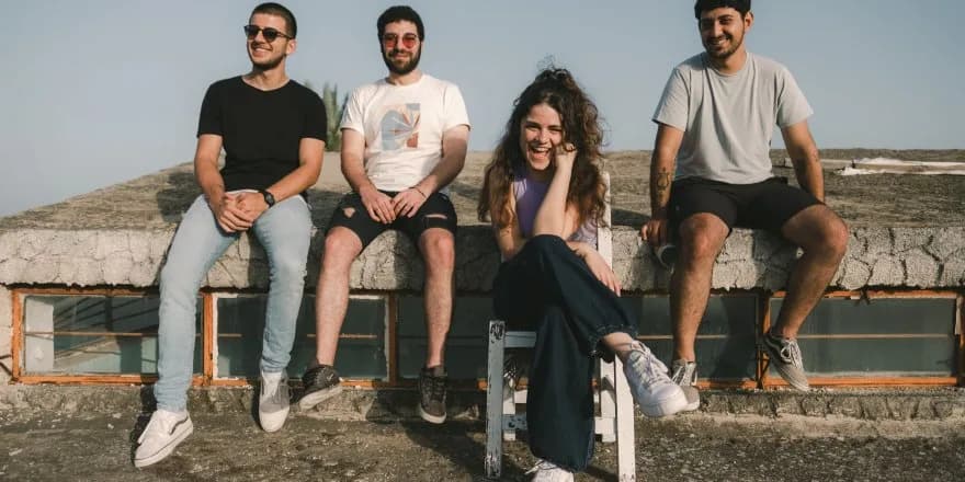 Cemre Arca & The Beez’in yeni şarkıları “The Greatest Fiction” dinleyiciyle buluştu