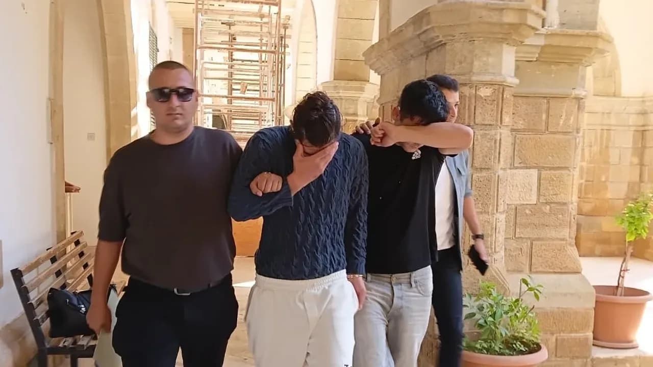 Lefkoşa’da büfeden 550 TL’lik yiyecek çaldılar: İki zanlı cezaevine gönderildi