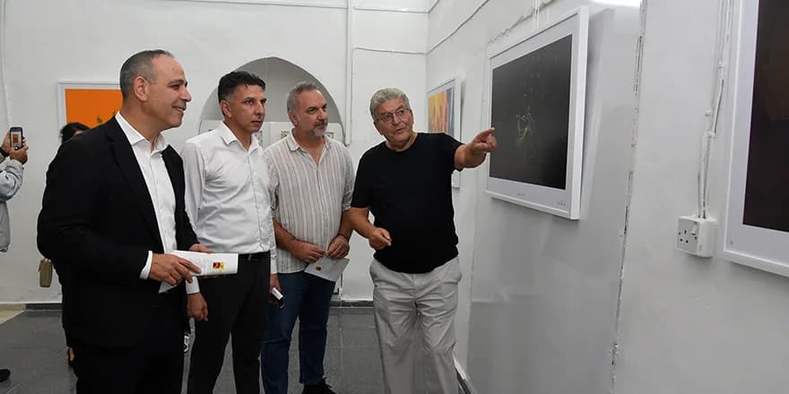 “Sanatın Ölümsüz Yüzleri” ile, “Sapma” sergilerinin açılışları LESAM’da yapıldı