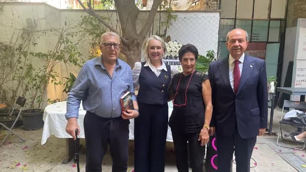 Serra Menekay’ın “Köklerden Dallara” isimli tarih kitabının tanıtımı yapıldı