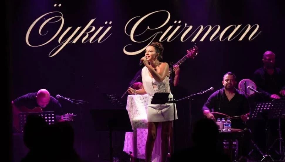 Öykü Gürman’dan Merit Lefkoşa’da müzik şöleni