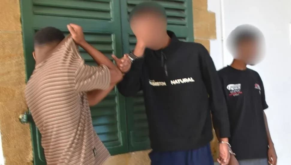 Kaldıkları evde 50 gram uyuşturucu bulundurmakla itham edilen zanlılar 7 gün tutuklu kalacak