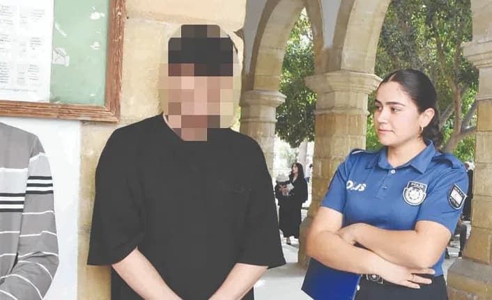 Geldiğine pişman oldu