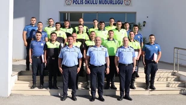 Polis okulunda mesleki eğitimler sürüyor