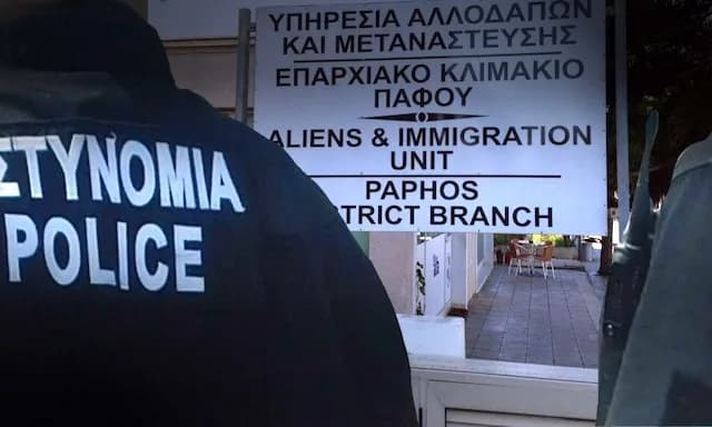 Kıbrıs’ın güneyinde bir gecede 14 tutuklama: 847 araç denetlendi