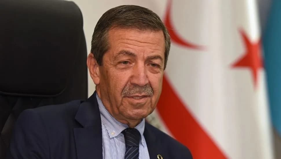 Dışişleri Bakanı Ertuğruloğlu, İİT toplantısı için Bağdat’a gitti