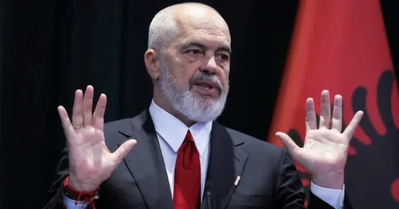 Arnavutluk Başbakanı Edi Rama istifa çağrılarına meydan okudu