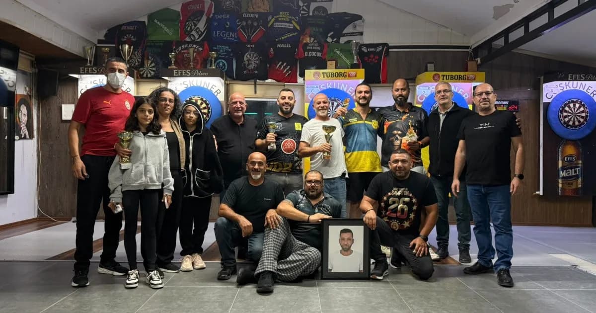 İbrahim Kahya anısına düzenlenen darts turnuvasını Derviş Çocuk kazandı