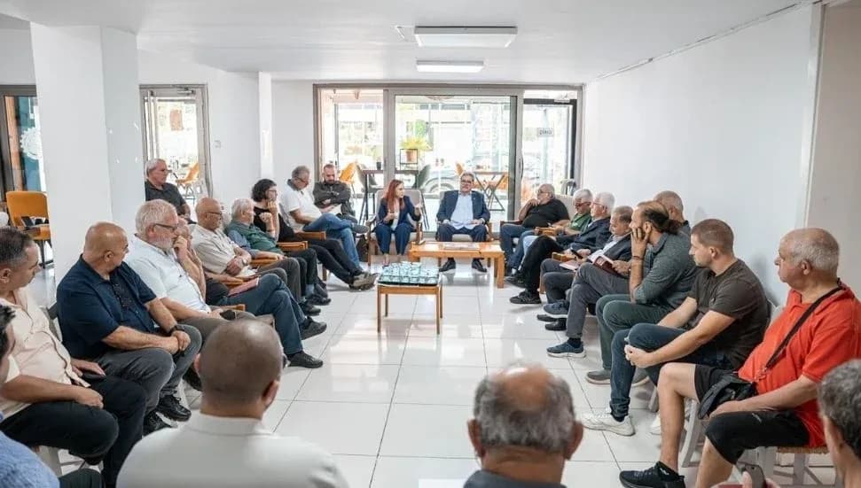 Bağımsızlık Yolu, eski sendika yöneticileri ve emeklilerle buluştu