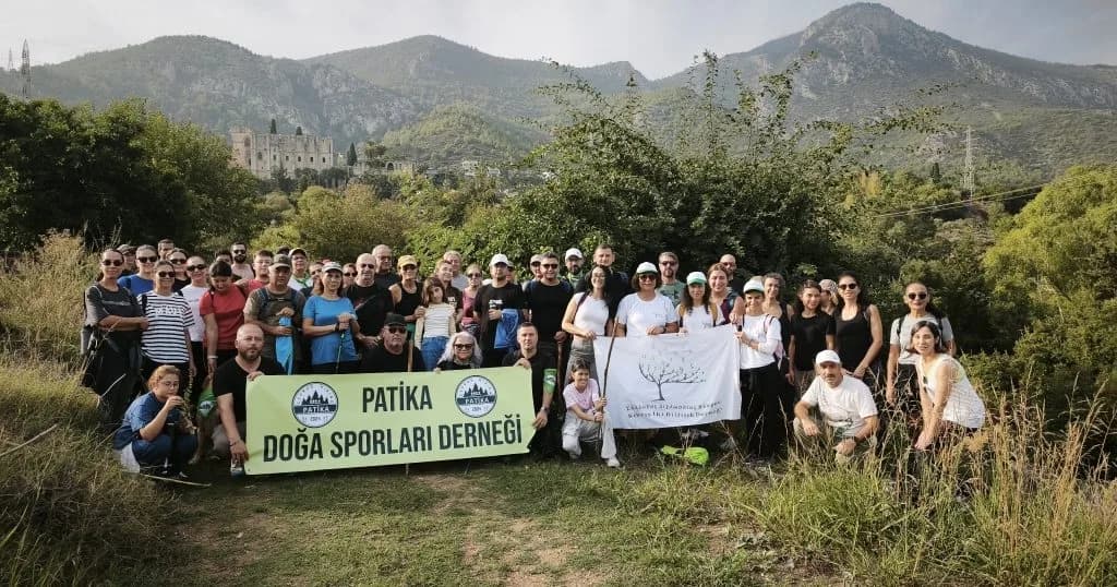 Bellapais’te doğa ve kültür yürüyüşü düzenlendi