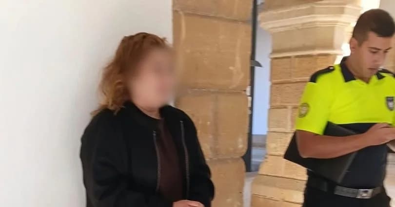 Lefkoşa’da araç tavanı üzerine devrildi: 334 bin TL’lik hasar, sürücüye yurt dışı yasağı!