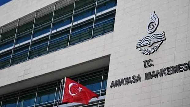 Türkiye AYM’den 15 siyasi partinin sorumluları hakkında suç duyurusu