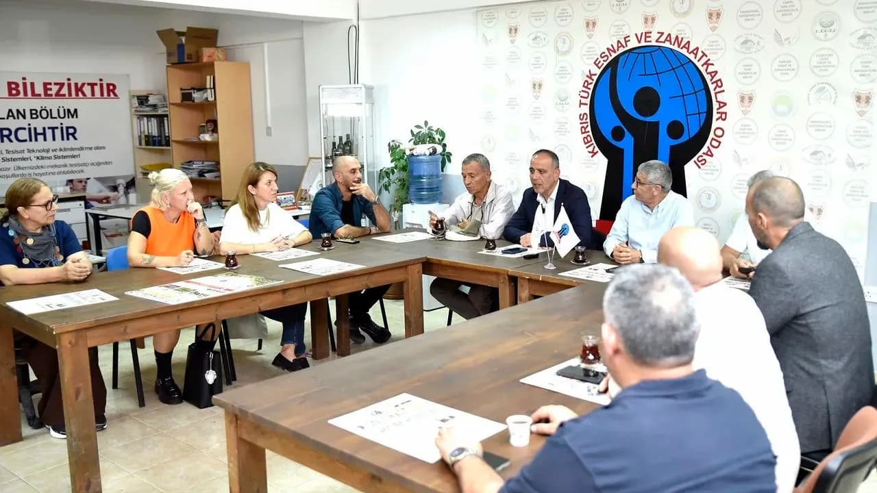 Harmancı, esnaf ve ticaret odalarını ziyaret etti