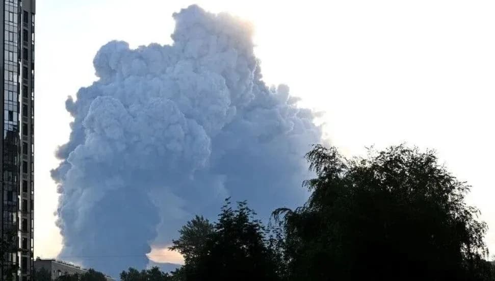 Rusya: Ukrayna'da bir lojistik merkezini ve kuru yük gemisini vurduk