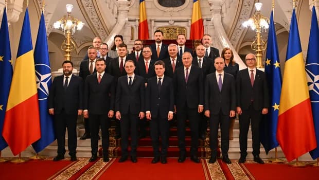 Romanya'da 5 aylık belirsizliğin ardından Niculescu başbakanlığındaki yeni hükümet güvenoyu aldı