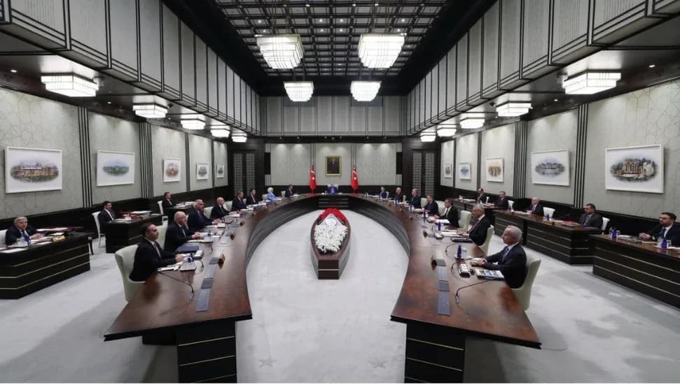 Türkiye'de kabine toplanıyor: Terörsüz Türkiye, Mavi Vatan ve fon meselesi gündemde