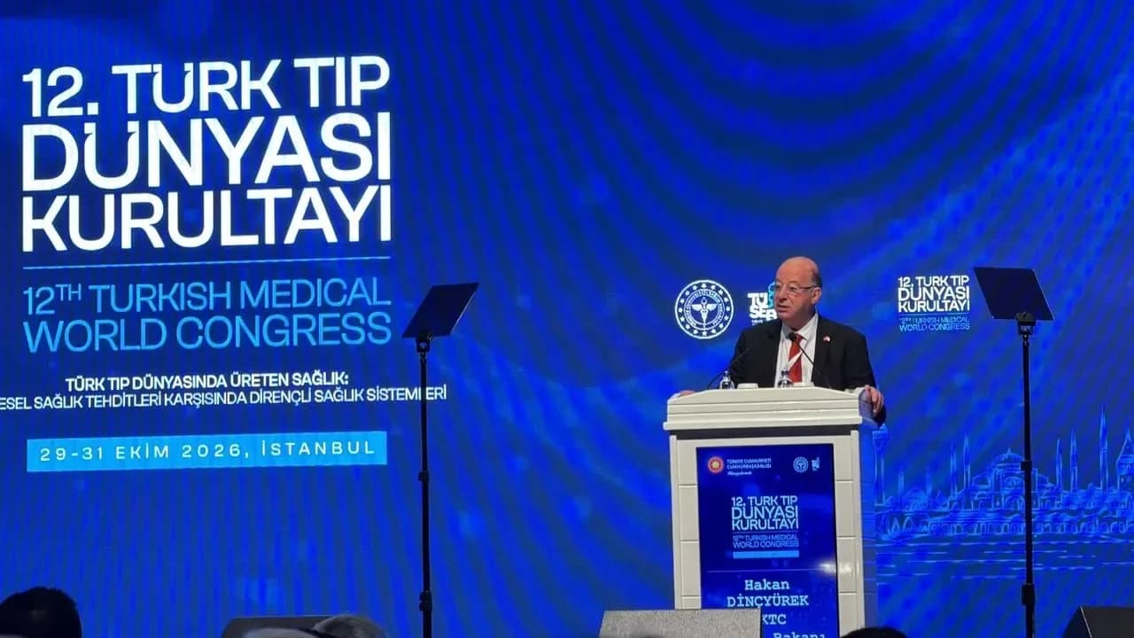Dinçyürek, 12. Türk Tıp Dünyası Kurultayı’na katıldı