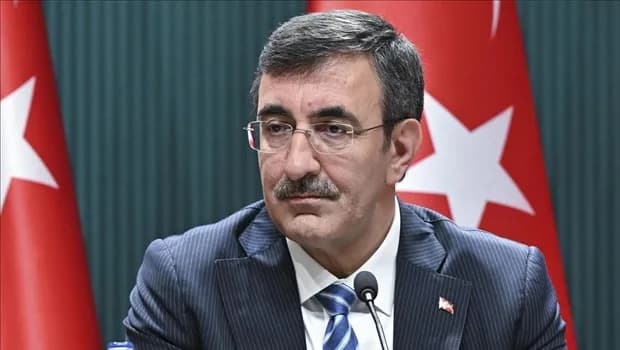 Yılmaz İstanbul'da çöken binada hayatını kaybedenlere rahmet, yaralılara şifa diledi