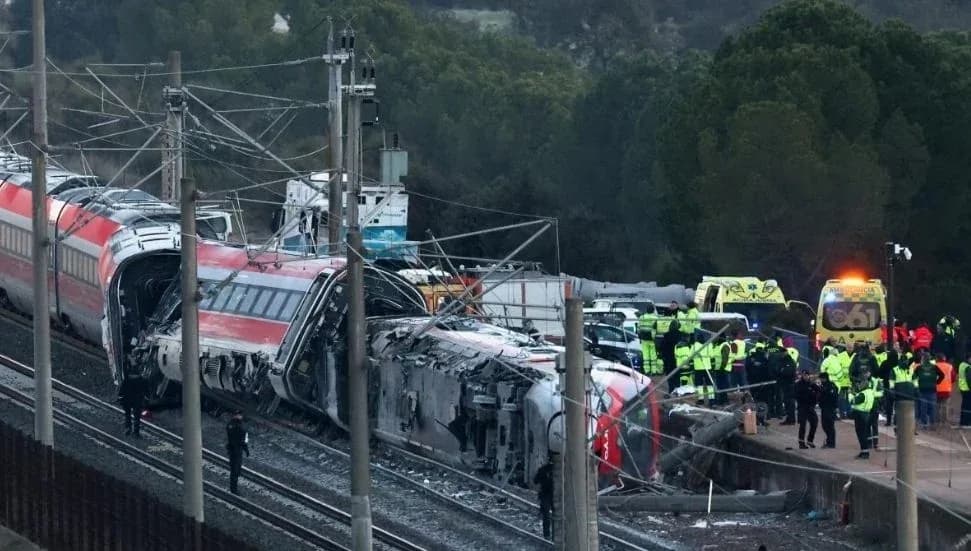 İspanya'da iki hızlı tren çarpıştı: 46 ölü, 150 yaralı