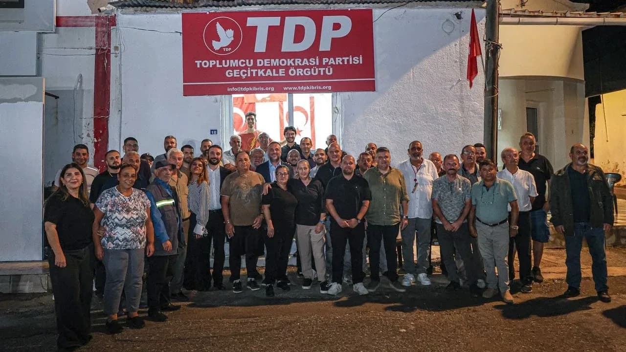 Zeki Çeler’den birlik çağrısı: “Ak güvercin çatısı altında buluşalım”