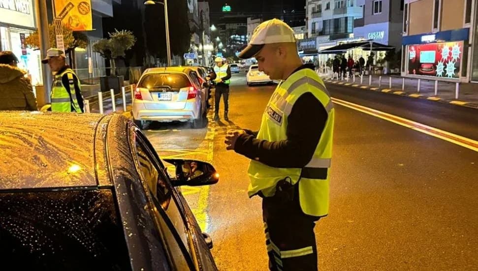 Trafik denetimleri: 341 sürücü rapor edildi, 14 araç trafikten men edildi