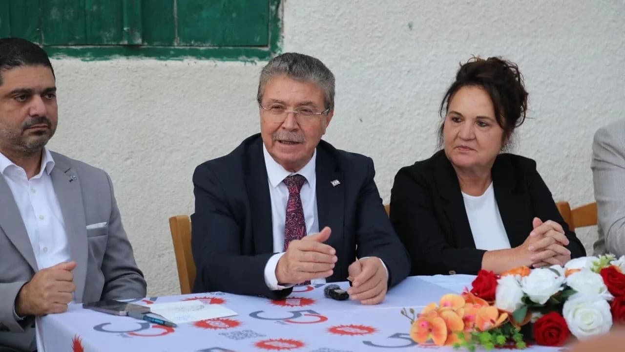Üstel: İstikrarı sürdüreceğiz, mega projeleri hayata geçireceğiz