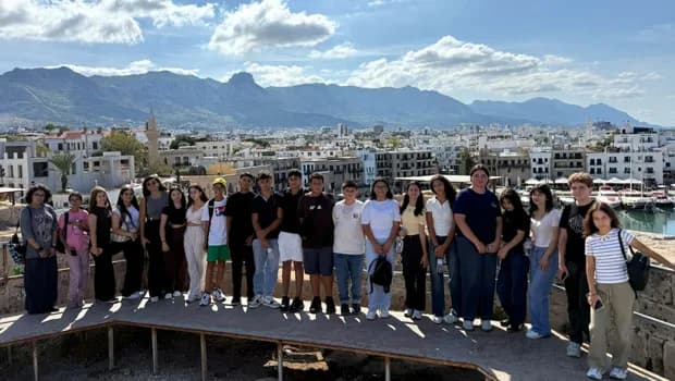 “Ülkemi Tanıyorum”… Karpaz bölgesindeki gençler Girne’yi gezdi