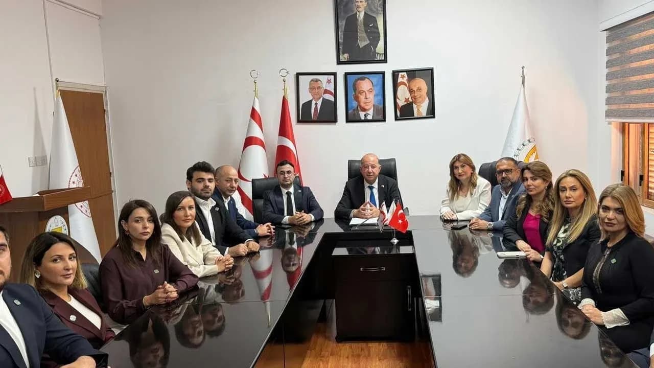 Dinçyürek: Azerbaycan ile sağlık alanındaki iş birliğimizi somut projelere dönüştürmek istiyoruz