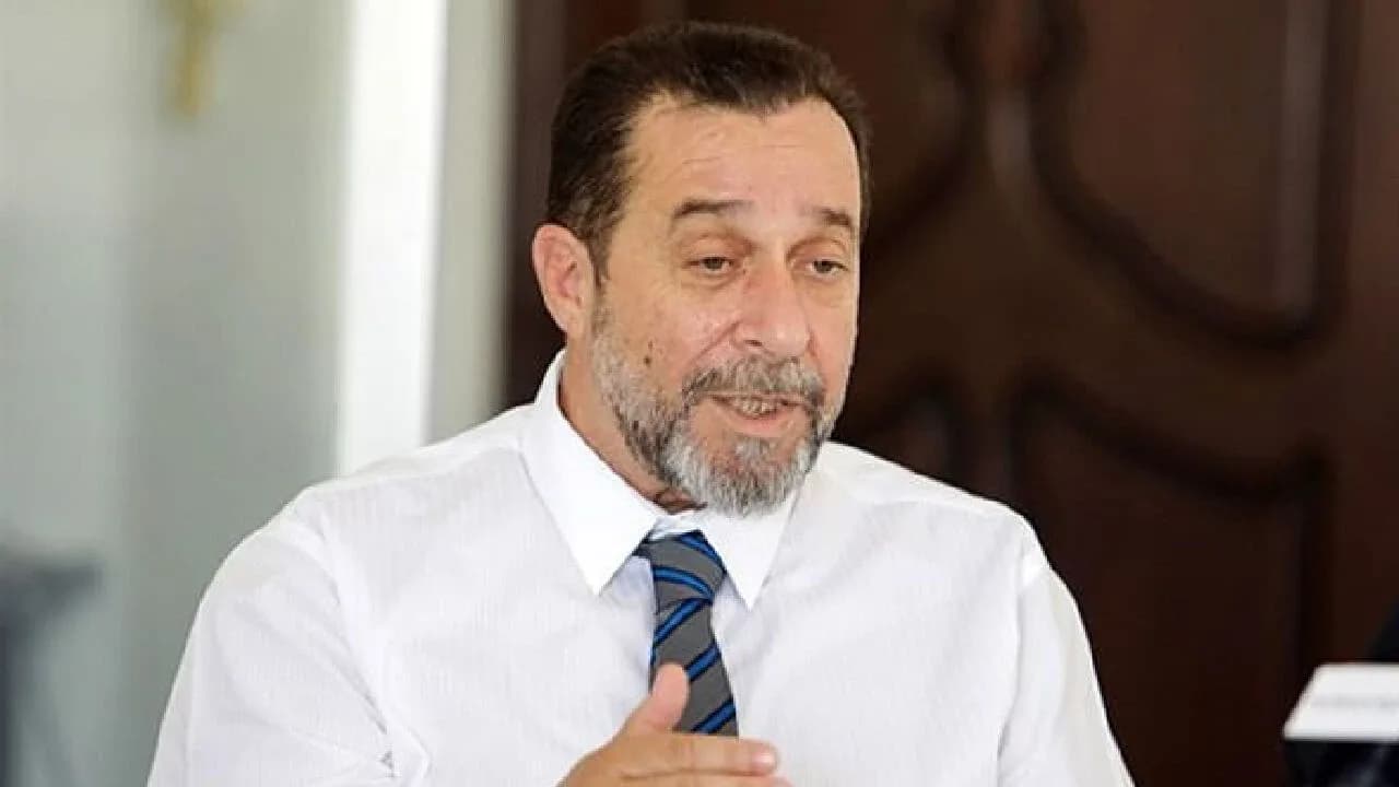 Denktaş: Kıbrıs sorunu siyasi zeminde değil, ekonomik iş birliği zemininde tartışılmalı