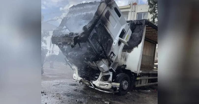 Küçük Kaymaklı’da tır yangını!