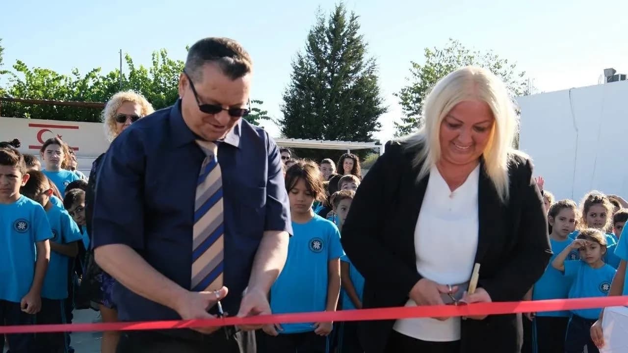 Çayırova İlkokulu’nun yeni oyun parkı açıldı